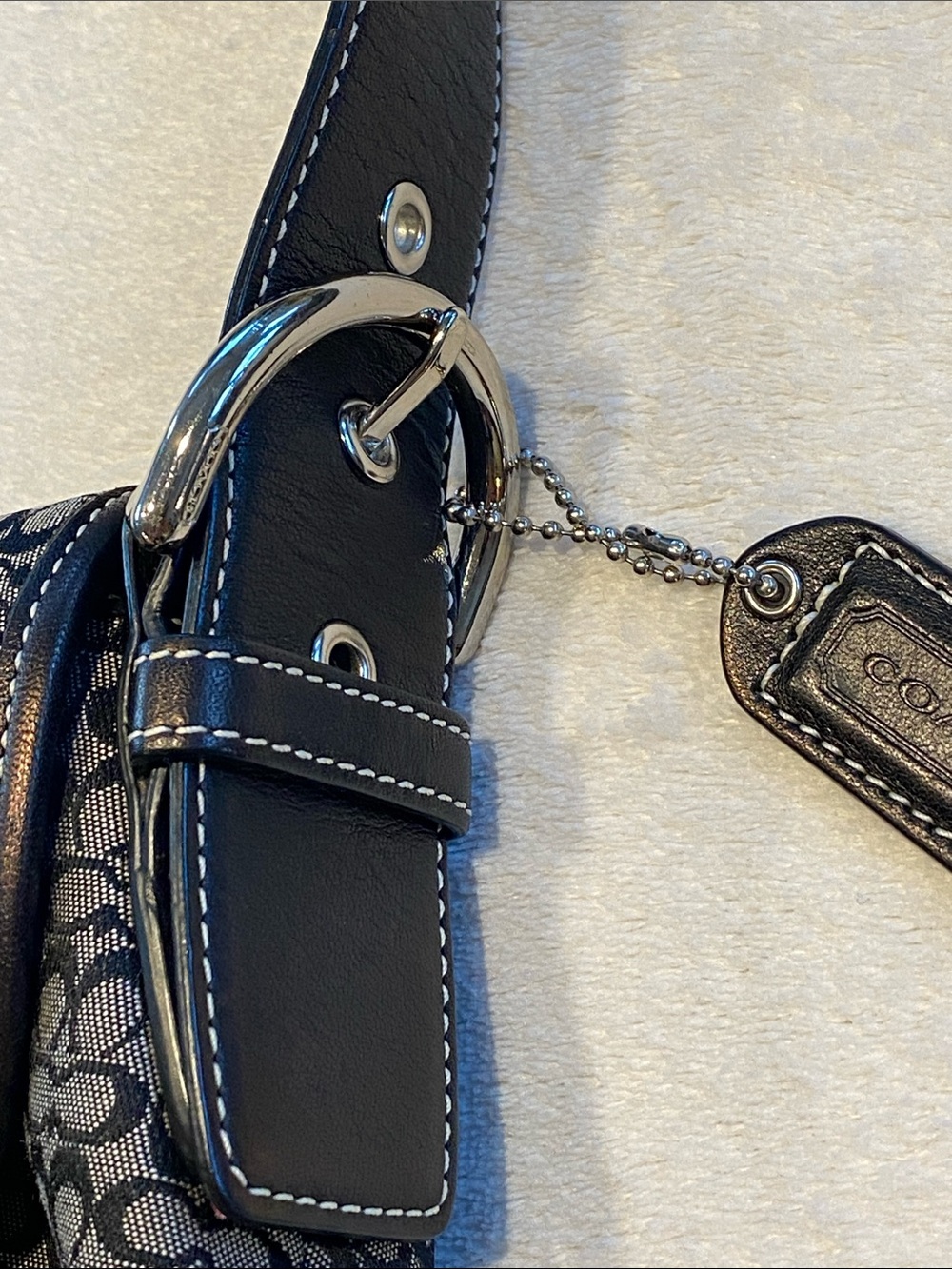 COACH Soho Signature Canvas Shoulder Bag Black Leather Silver Buckle Medium Size - Picture 8 of 17